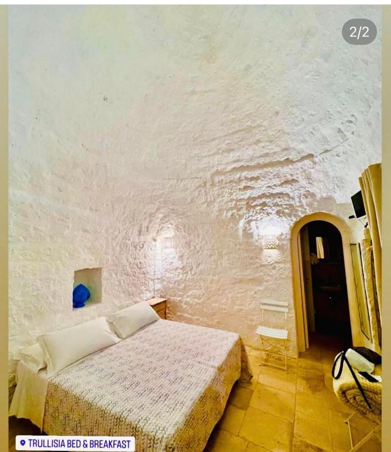 Trullisia Bed And Breakfast Alberobello Exterior photo